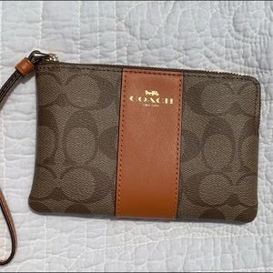 NWT Coach Wristlet